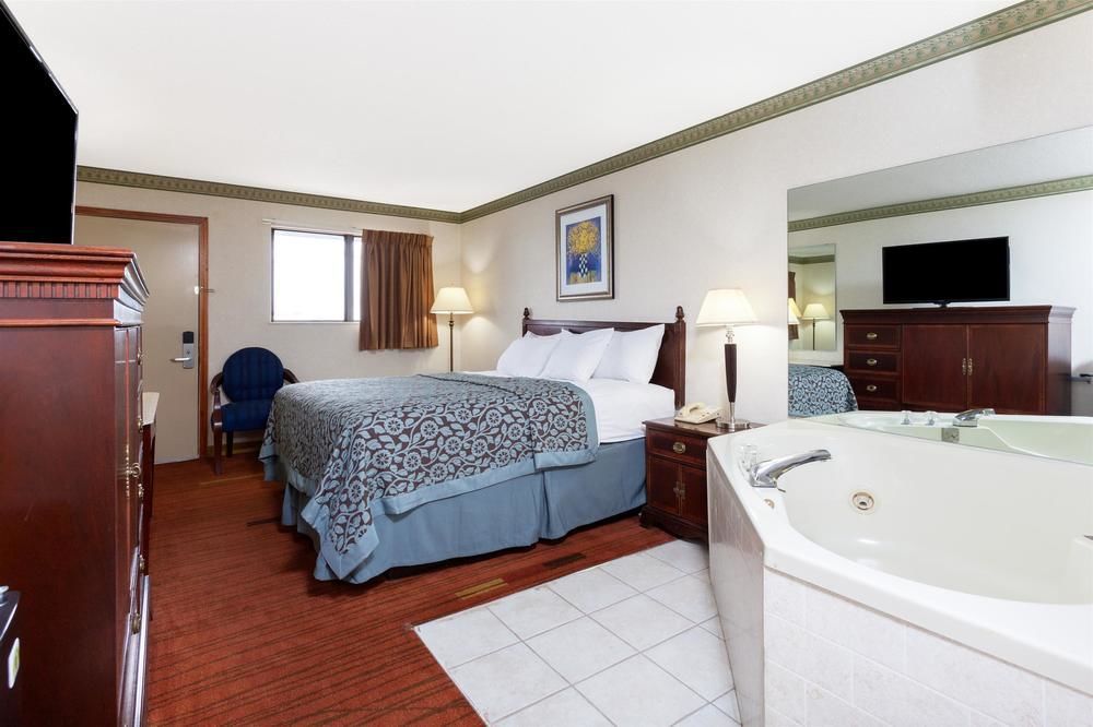 Days Inn By Wyndham Maumee/Toledo Eksteriør bilde