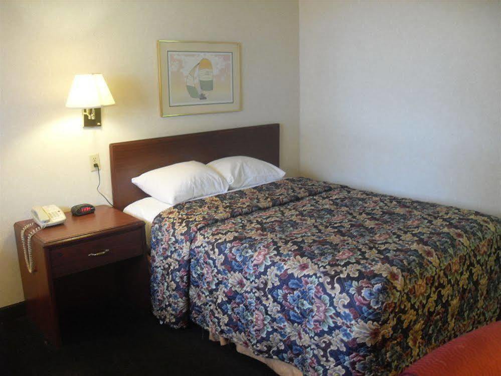 Days Inn By Wyndham Maumee/Toledo Eksteriør bilde