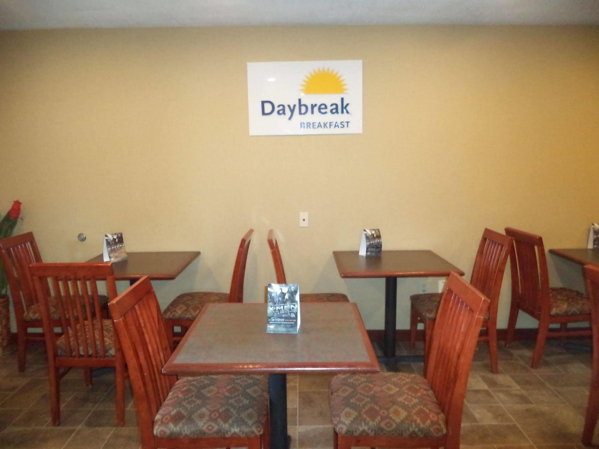 Days Inn By Wyndham Maumee/Toledo Eksteriør bilde
