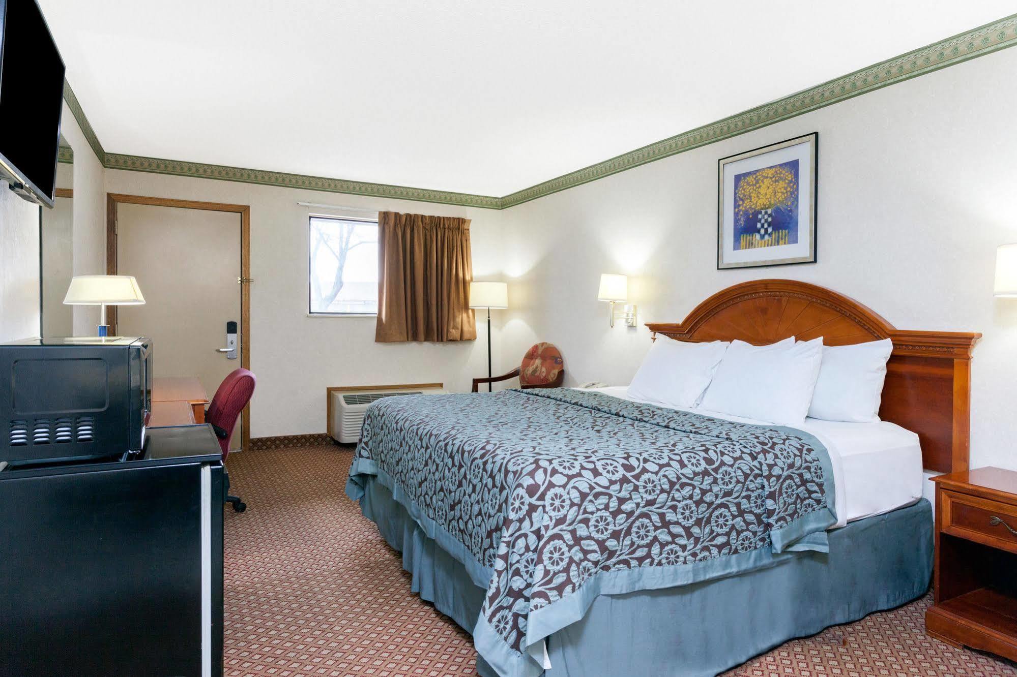 Days Inn By Wyndham Maumee/Toledo Eksteriør bilde