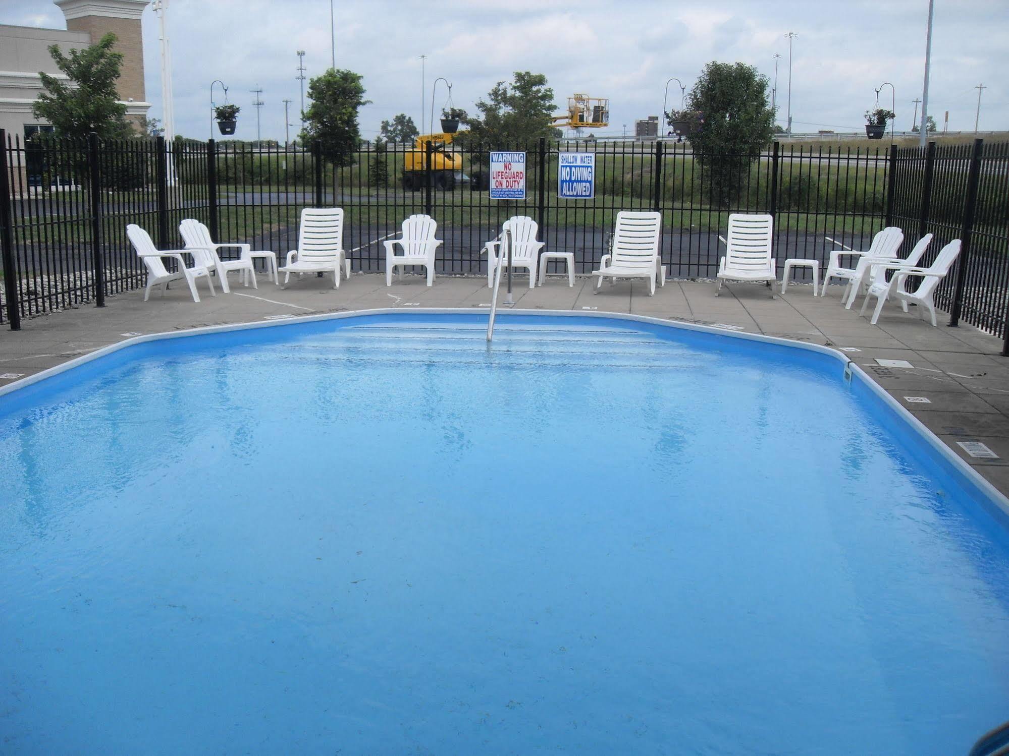 Days Inn By Wyndham Maumee/Toledo Eksteriør bilde